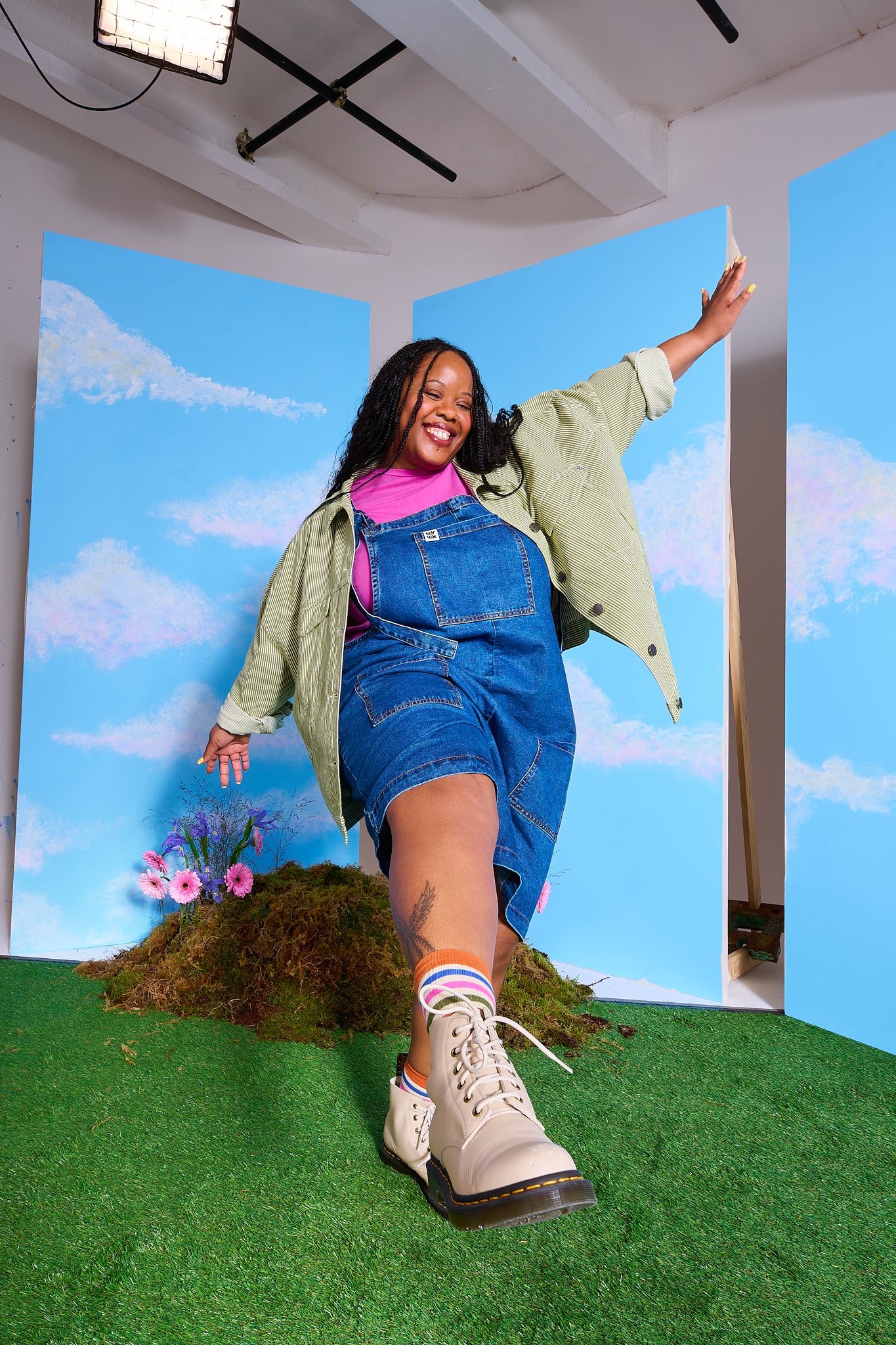 Original - Denim Dungaree Shorts in Mid Wash Blue - Image 9