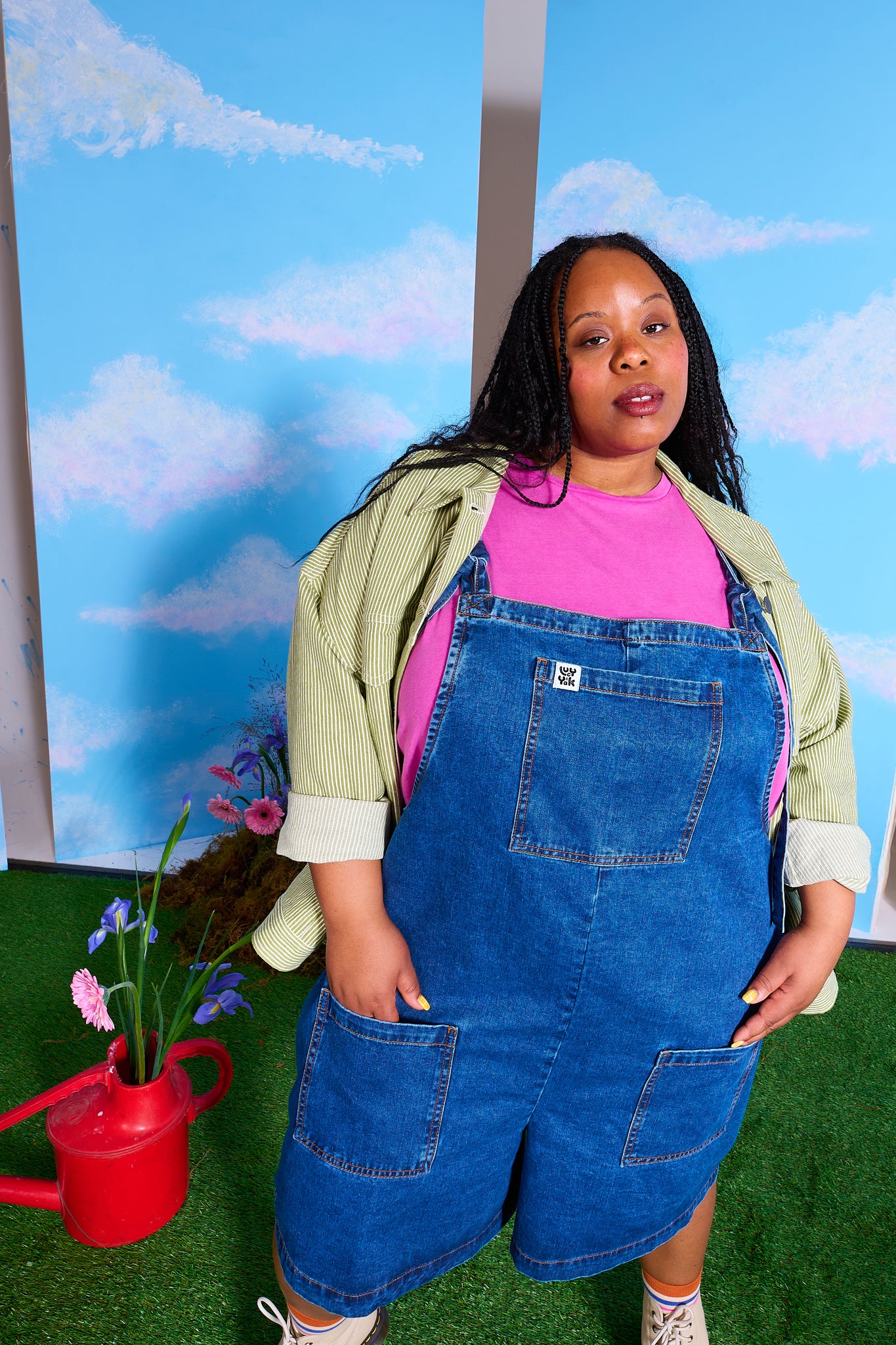 Original - Denim Dungaree Shorts in Mid Wash Blue - Image 2