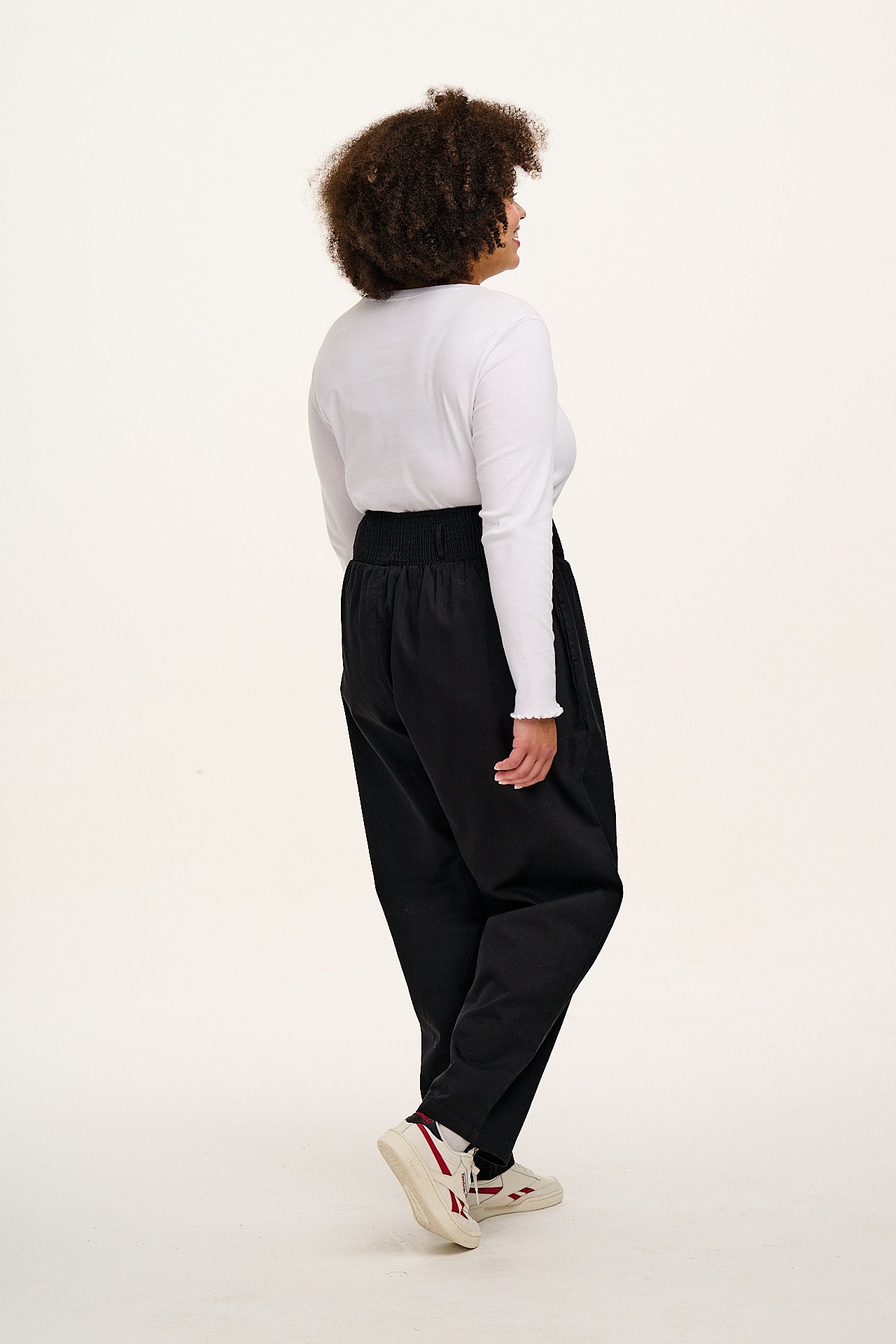 Alexa - Cotton Trousers in Black - Image 9