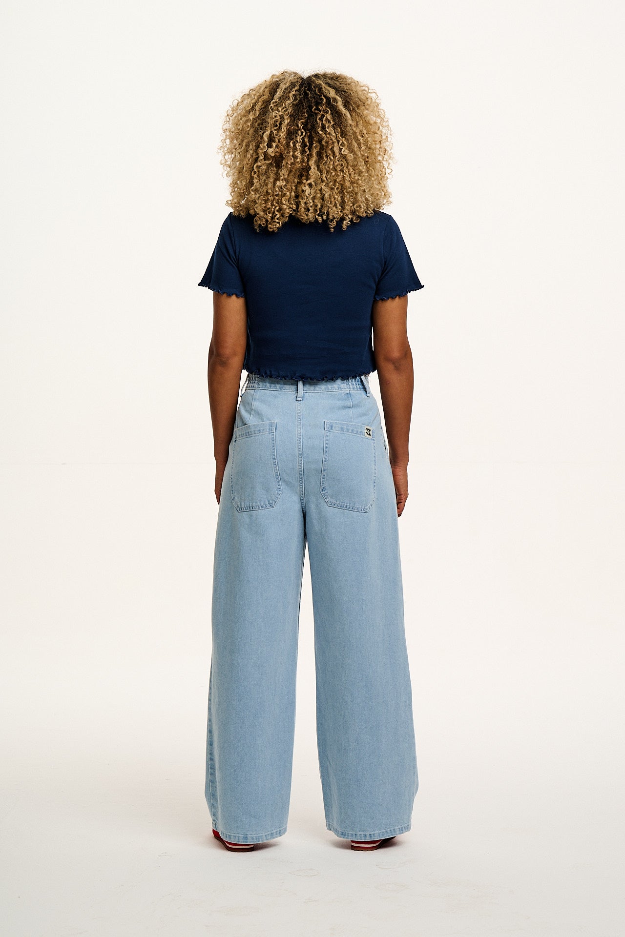 Greta - Cropped Cotton Top in Navy Caliente! Print - Image 5