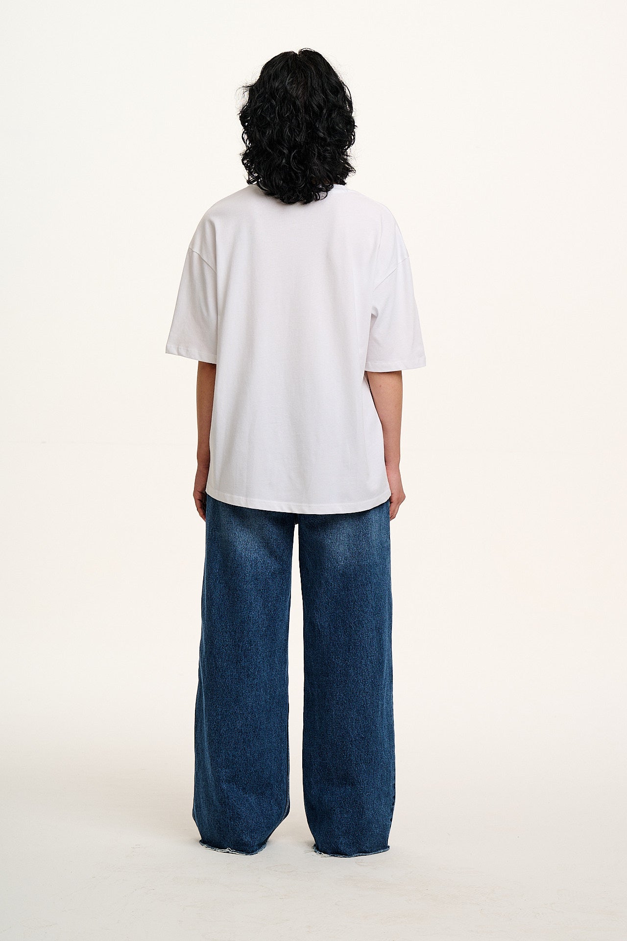 Benny - Oversized Cotton Tee in White Sant Antoni Print - Image 5