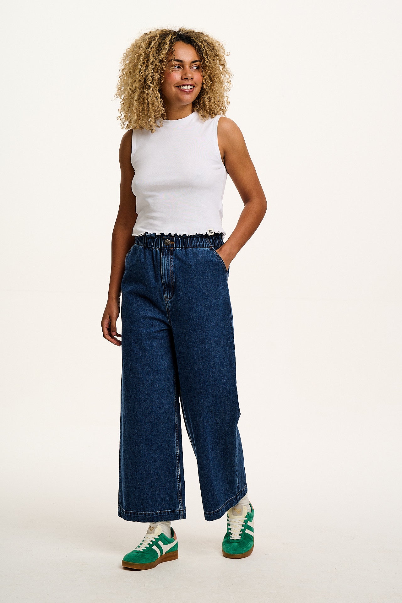 Cody - Paper Bag Jeans in Mid Wash Blue Denim - Image 3
