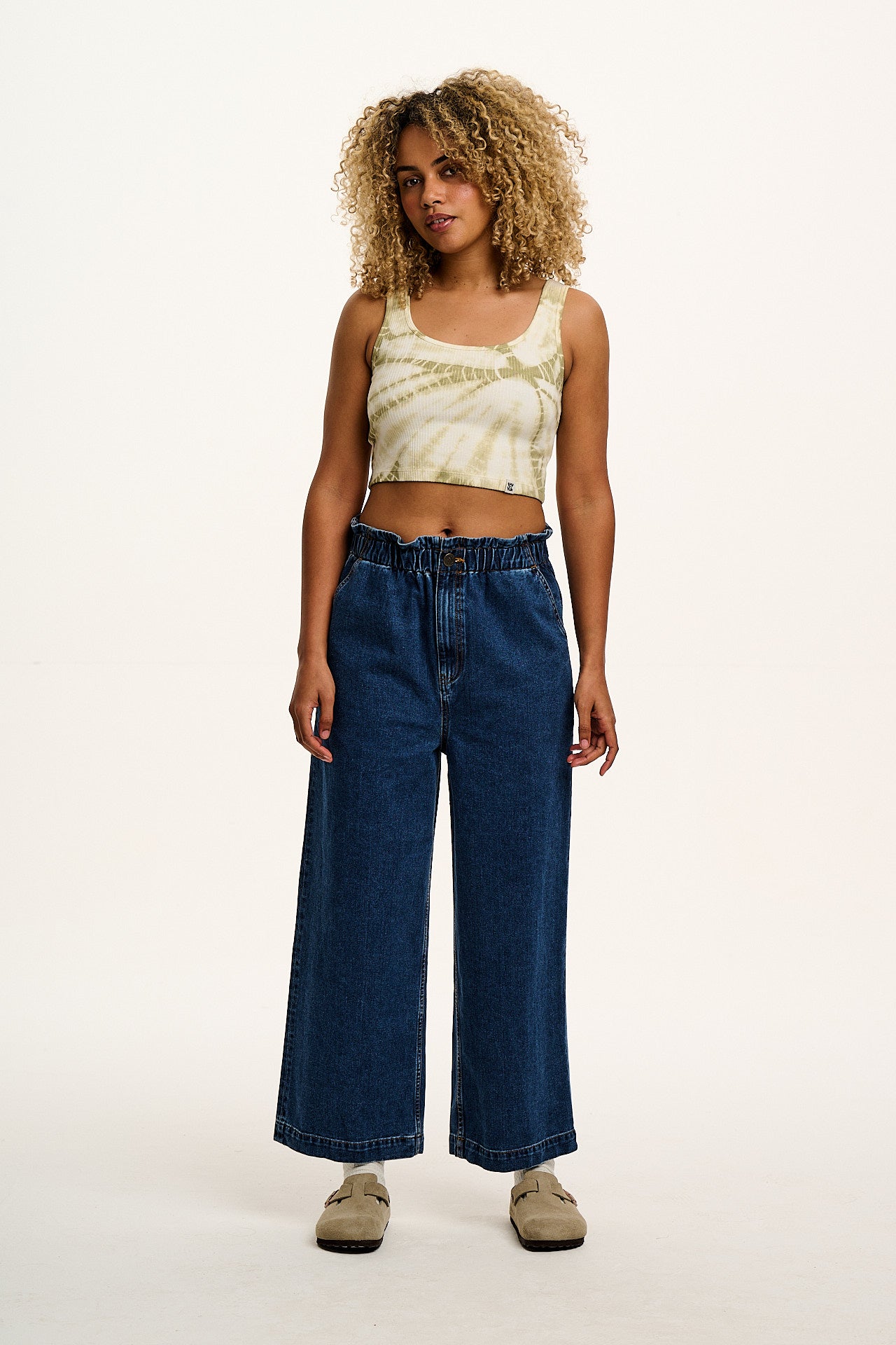 Cody - Paper Bag Jeans in Mid Wash Blue Denim - Image 7