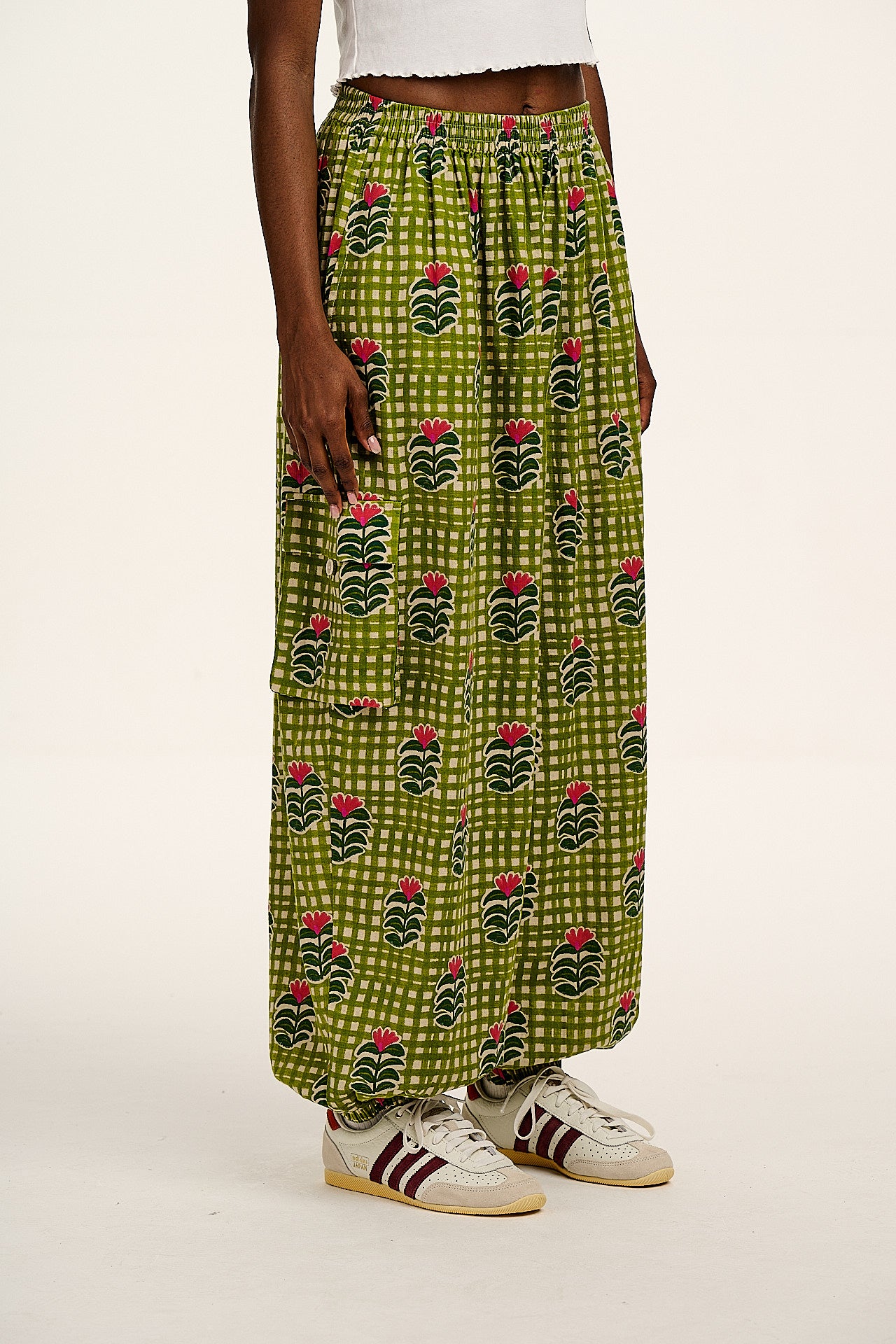 Rumi - Balloon Cotton & Linen Trousers in Blooming Green Checkerboard - Image 2